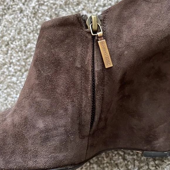 Authentic Dolce & Gabbana Brown Suede Booties EU40 - Picture 4 of 8